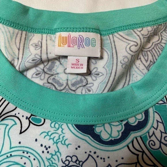 LuLaRoe size small teal Paisley short sleeve t-shirt - Picture 3 of 4
